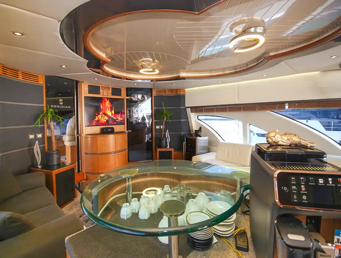 Antalya Yacht Rental Azimut Leonardo 98 